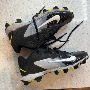 Nike Black and Gray baseball cleats size youth 13C